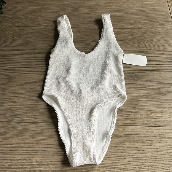 Bond-Eye 'THE MARA' One Piece in Optic White OS 165$ NWT - Picture 6 of 7